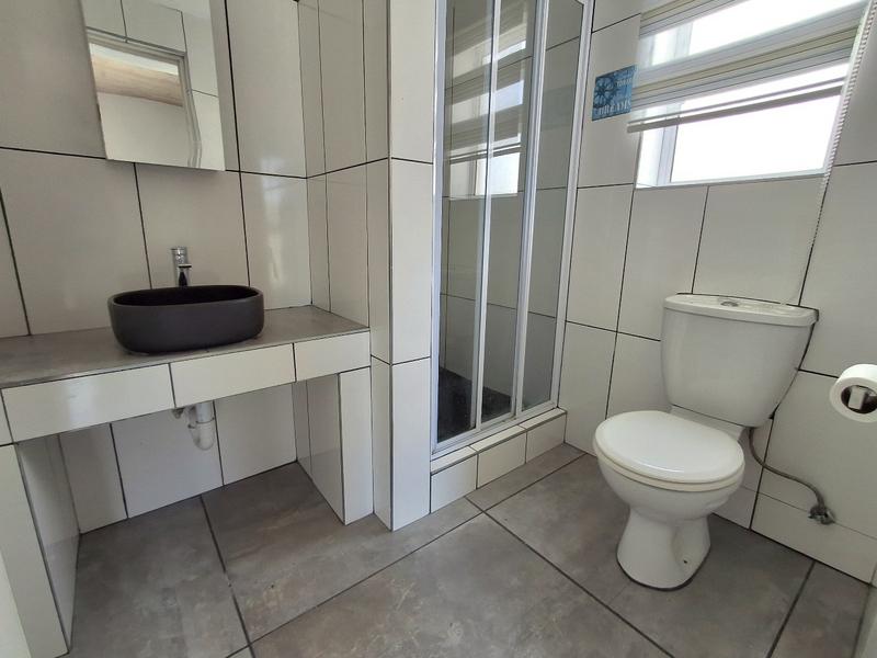 To Let 3 Bedroom Property for Rent in Lampiesbaai Western Cape